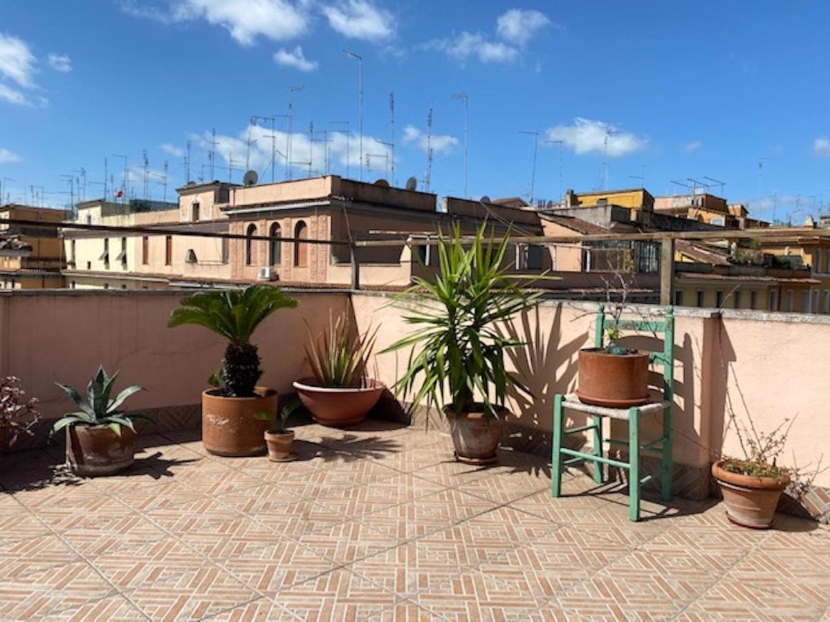 Panoramic Castle Apt Trastevere روما المظهر الخارجي الصورة