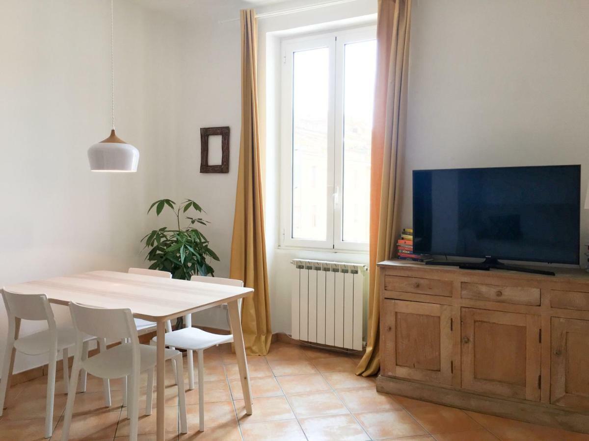 Panoramic Castle Apt Trastevere روما المظهر الخارجي الصورة