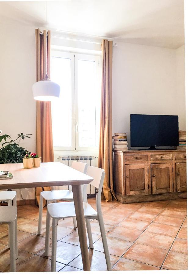 Panoramic Castle Apt Trastevere روما الغرفة الصورة